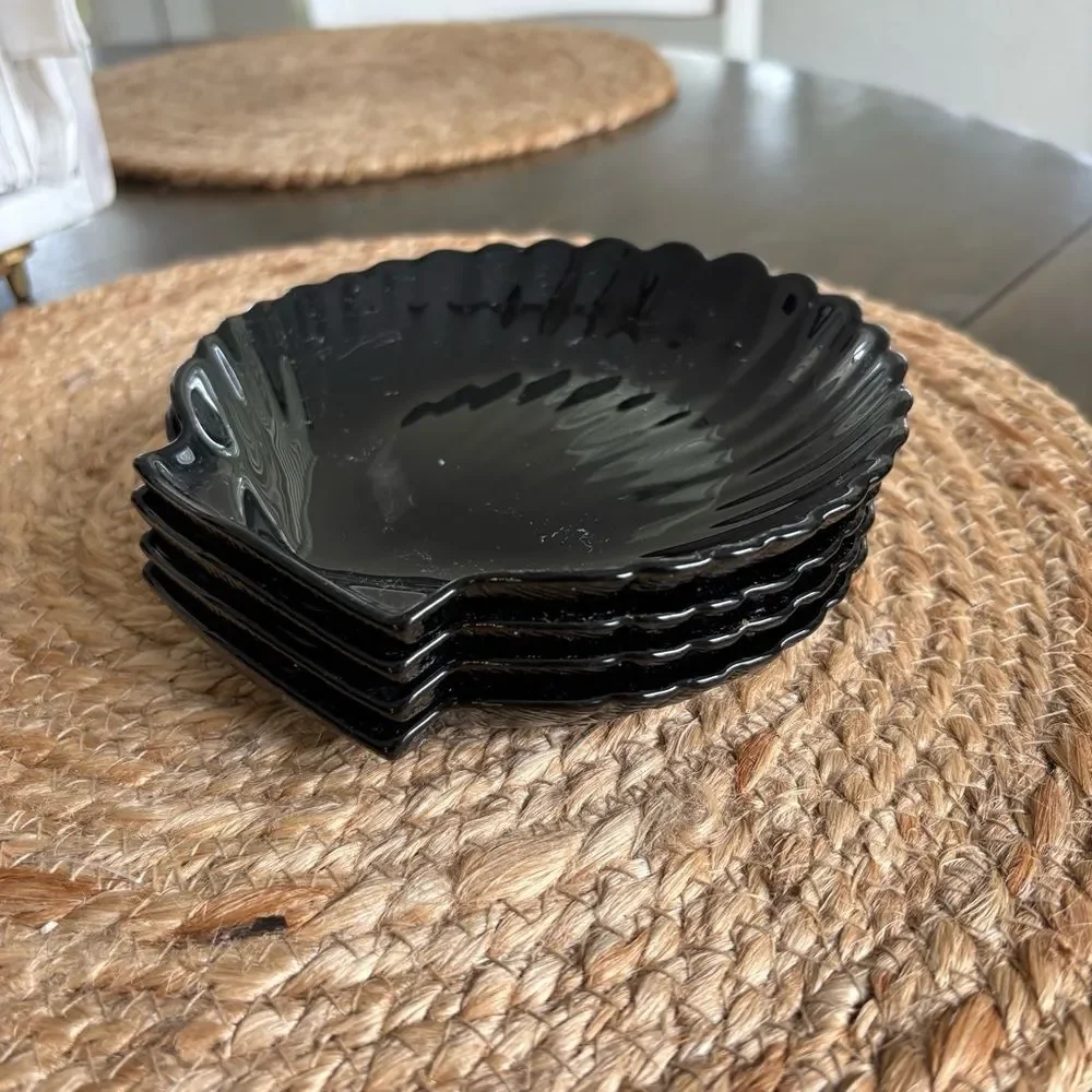 Vintage 1960s Arcoroc Coquillage Black Milk Glass‎ Scallop Shell Plates